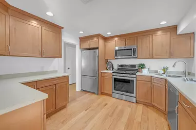 19 Maplecrest Drive, Southborough, MA 01772 - Photo 4