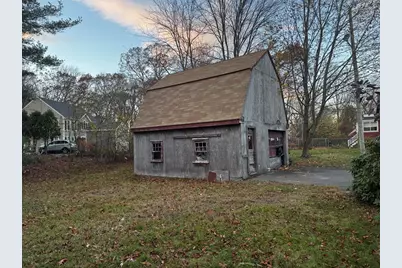 747 Middle Street, Weymouth, MA 02188 - Photo 16