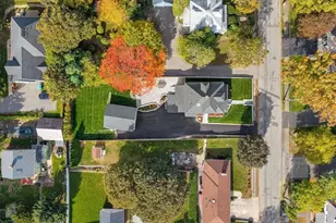 16 Oak St, Wellesley, MA 02482 - Photo 2