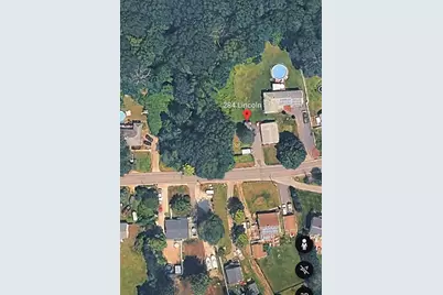 284 Lincoln St, Blackstone, MA 01504 - Photo 1