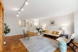 2 Hawthorne Pl, Boston, MA 02114 - Photo 4