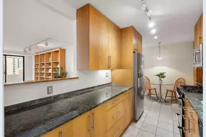 2 Hawthorne Pl #16M, Boston, MA 02114 - Photo 10