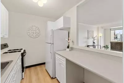 2 Hawthorne Pl #8C, Boston, MA 02114 - Photo 8