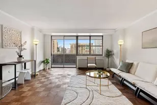 2 Hawthorne Pl, Boston, MA 02114 - Photo 1