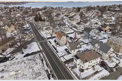 135-139 E Squantum St, Quincy, MA 02171 - Photo 2