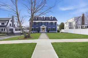 40 Foxcroft Rd, Winchester, MA 01890 - Photo 1