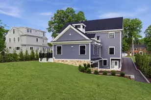 40 Foxcroft Rd, Winchester, MA 01890 - Photo 2