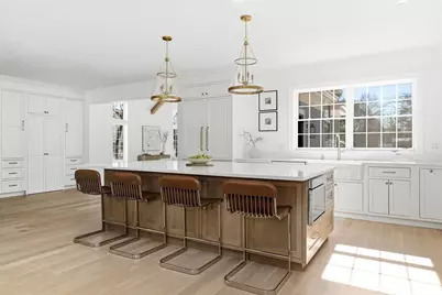 40 Foxcroft Rd, Winchester, MA 01890 - Photo 8