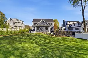 40 Foxcroft Rd, Winchester, MA 01890 - Photo 2