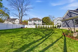 40 Foxcroft Rd, Winchester, MA 01890 - Photo 4