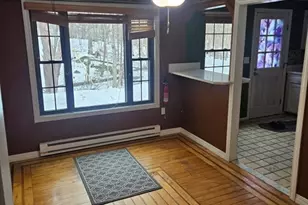 935 Methuen St, Dracut, MA 01826 - Photo 4