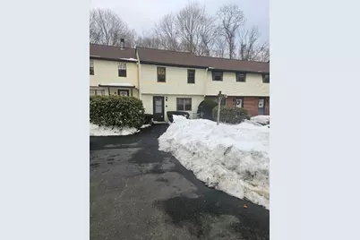 935 Methuen St #13, Dracut, MA 01826 - Photo 2