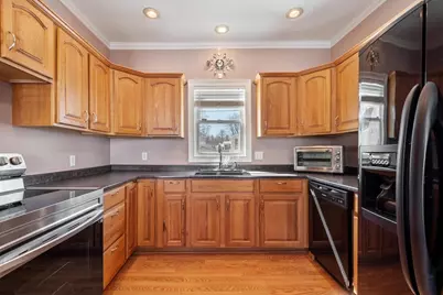 104 Woodward Ave, Lowell, MA 01854 - Photo 12