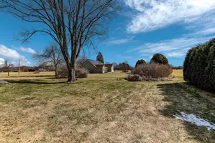 27 River Dr, Hadley, MA 01035 - Photo 36