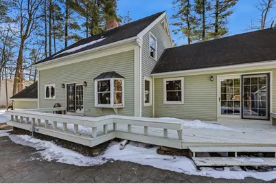 8 Aloha Dr, Hadley, MA 01035 - Photo 4