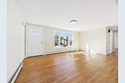 37 Maxine St, New Bedford, MA 02745 - Photo 4