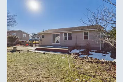 37 Maxine St, New Bedford, MA 02745 - Photo 36