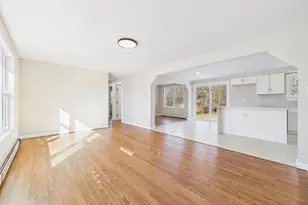 37 Maxine St, New Bedford, MA 02745 - Photo 6