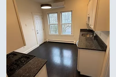 17 Wyvern St #2, Boston, MA 02131 - Photo 4