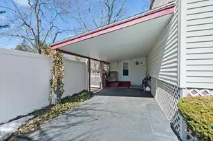 16 Manor Ave, Burlington, MA 01803 - Photo 10