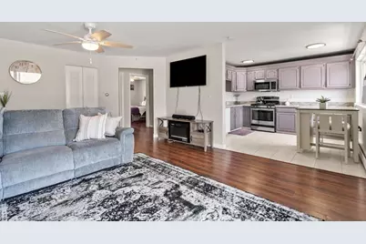 8 Fernview Ave #5, North Andover, MA 01845 - Photo 6