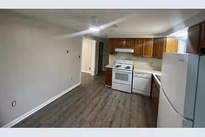 18 Armory St #1, Southbridge, MA 01550 - Photo 4