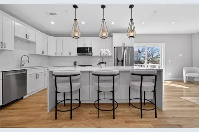 60 Stanley Street #201, Boston, MA 02125 - Photo 2