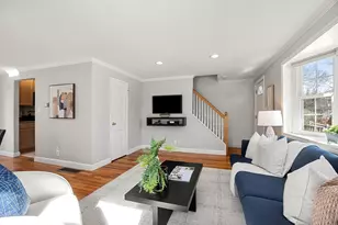 7 Bow St, Arlington, MA 02474 - Photo 2