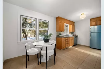 53 Regal St, Holliston, MA 01746 - Photo 8