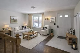 107 Franklin St Ext, Derry, NH 03038 - Photo 4