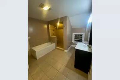 211 Buffinton St #3, Fall River, MA 02721 - Photo 12
