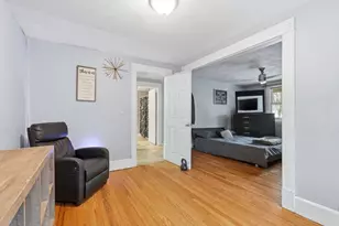 34 Savoy Ave, Springfield, MA 01104 - Photo 8