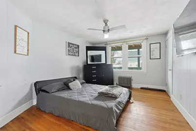 34 Savoy Ave, Springfield, MA 01104 - Photo 12