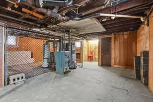 34 Savoy Ave, Springfield, MA 01104 - Photo 26