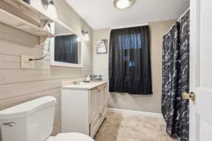 34 Savoy Ave, Springfield, MA 01104 - Photo 14