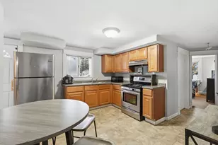 34 Savoy Ave, Springfield, MA 01104 - Photo 4