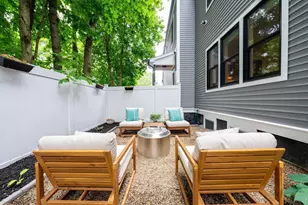 16 Walker St, Medford, MA 02155 - Photo 10