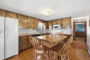37 St Paul St, Lowell, MA 01851 - Photo 12