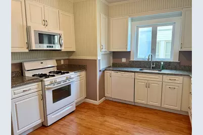 32 Priscilla St, New Bedford, MA 02740 - Photo 16
