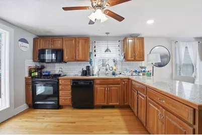 48 Bellevue St, Fairhaven, MA 02719 - Photo 6