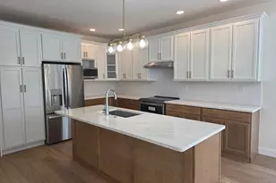 18 Integrity Dr, Rutland, MA 01543 - Photo 2