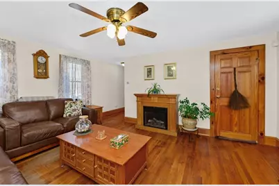 155 Thorndike St, Arlington, MA 02474 - Photo 4