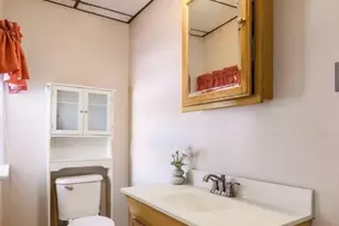 886 Canterbury St, Boston, MA 02131 - Photo 12