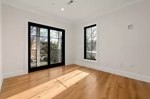 34 Vinton St, Boston, MA 02127 - Photo 8