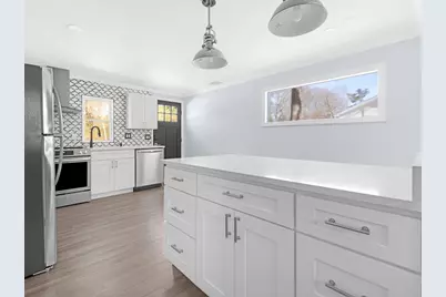 41 Flora Rd, Attleboro, MA 02703 - Photo 8