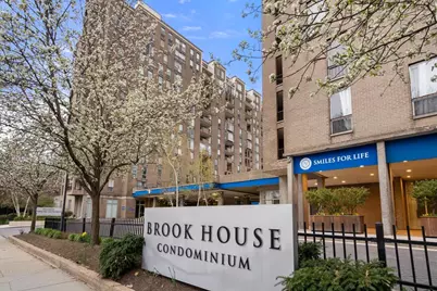 77 Pond Ave #805, Brookline, MA 02445 - Photo 2