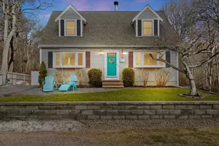 111 Pinecrest Beach Dr, Falmouth, MA 02536 - Photo 1