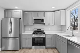 29 Hunt St, Brockton, MA 02302 - Photo 12