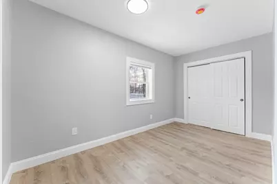 29 Hunt St, Brockton, MA 02302 - Photo 8