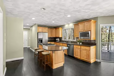 18 Ravens Bluff, Andover, MA 01810 - Photo 4